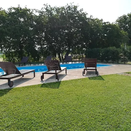 別荘 Old Barn ウマグ